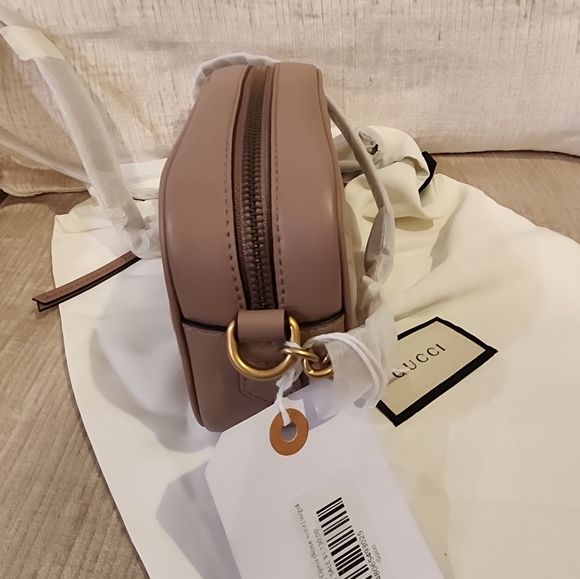 Gucci GG Marmont Crossbody Bag - Picture 7 of 11
